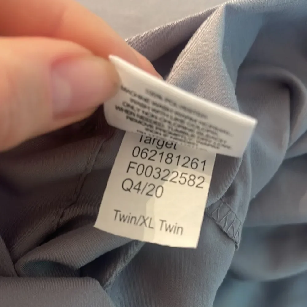 Twin/Twin XL Easy Care Solid Sheet Set - Room Essentials in Light Grey